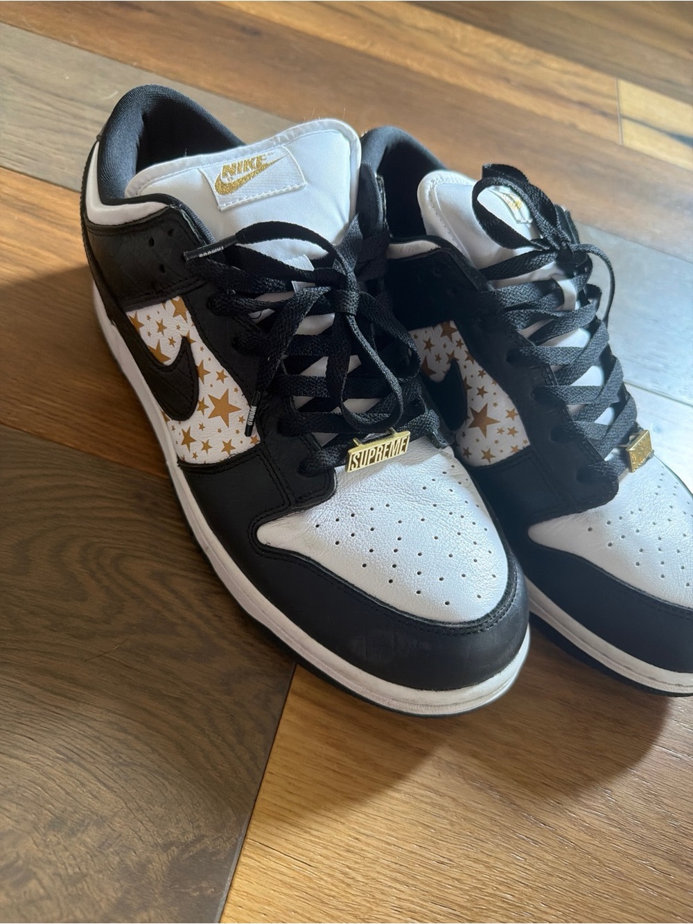 Nike SB Dunk Low OG QS Supreme "Stars Black"